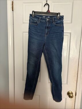 Old Navy Women's Blue Straight-Leg Jeans